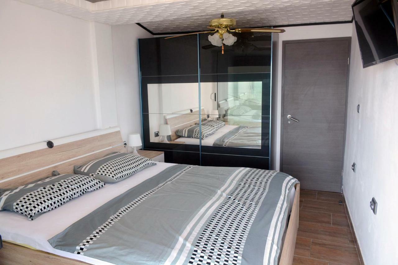 Villa Iva Pisak Esterno foto